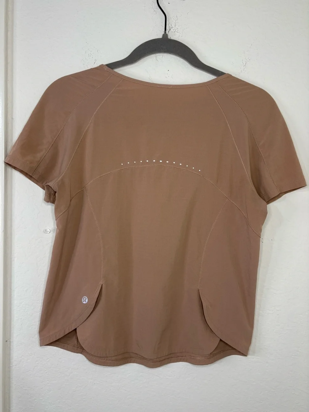 Lululemon Lightweight Stretch Running Short Sleeve Shirt pink clay size 4